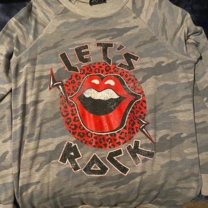 Women’s long sleeve